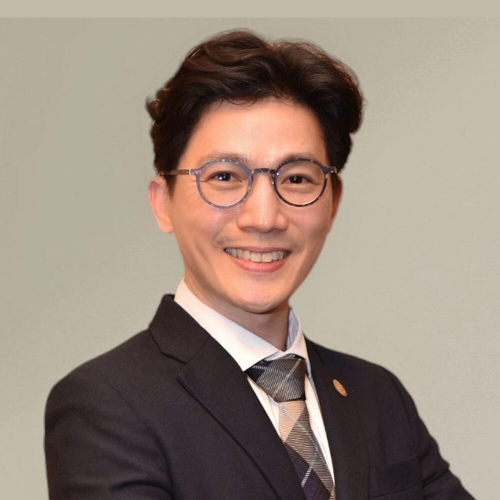Dr. Kelvin Voon